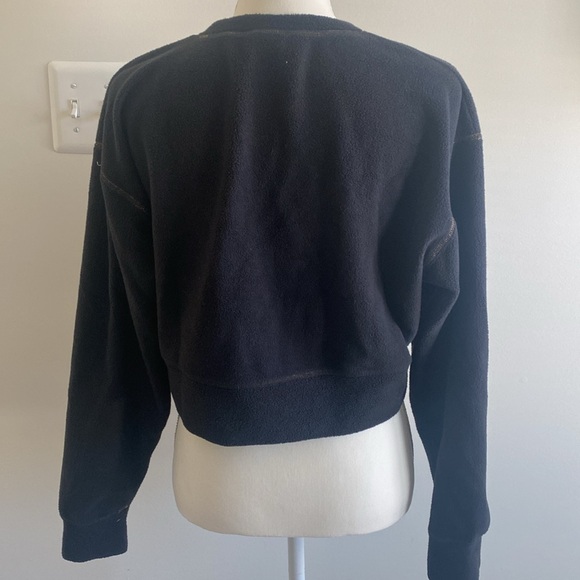 Nike size small crop crew neck. Excellent used condition. - Picture 2 of 4